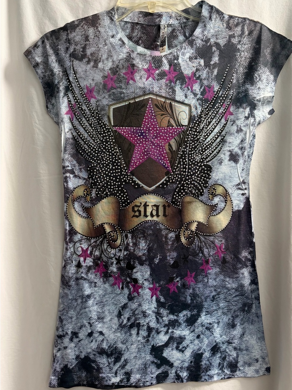 Embellished Star Wing Graphic Tee in Gray & Pink